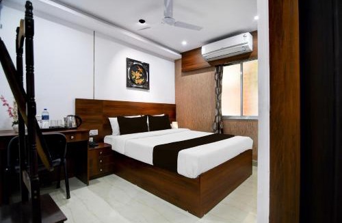 Chinar Park Hotel | Super Collection O Chinar Park Near Airport