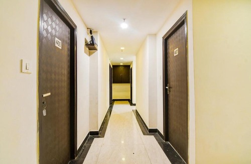 Kolkata Hotel | Super Collection O City Center 2 Formerly Paradise Inn