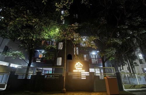 Baner House | Super Collection O Grey House