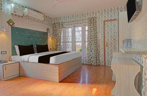 Rajbagh Hotel | Super Collection O Kursoo Rajbagh Formerly Mid Valley Residency