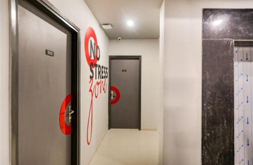 Baraula Hotel | Super Collection O Le Noida Hotel Near Sector 76 Metro Station
