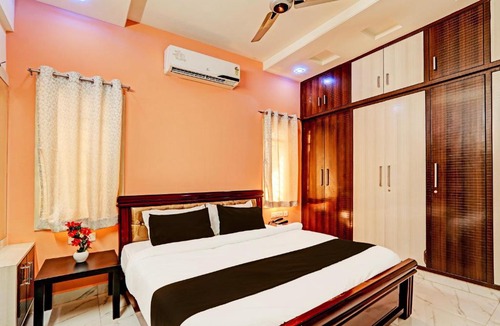 Hyderabad Hotel | Super Collection O Q Suites Madhapur