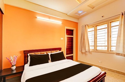 Hyderabad Hotel | Super Collection O Q Suites Madhapur