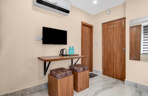 Thakurpukur House | Super Collection O Tollygunge Metro