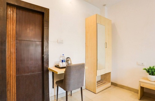 Allahabad House | Super Deluxe Room Gol Park Atala