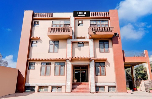 Mohangarh House | Super Deluxe Room Sharda Nagar Lucknow