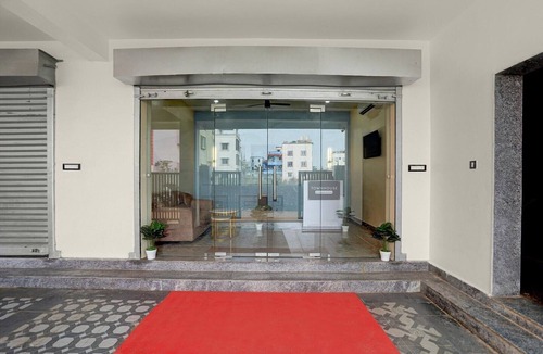 Bhubaneshwar House | Super Deluxe RoomHotel Pratee Heights
