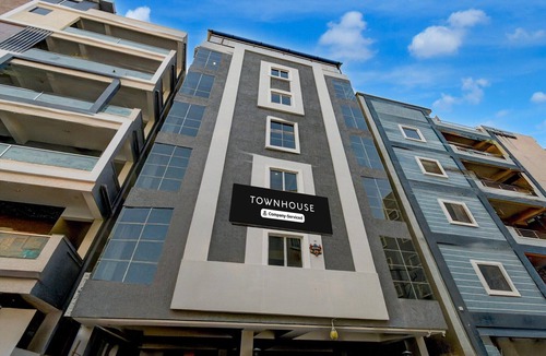 Miyapur House | Super Deluxe RoomMiyapur Metro Station