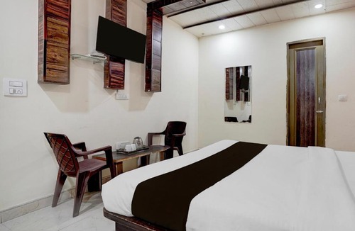 Zirakpur Hotel | Super Hotel O by OYO Zirakpur City Court Complex Formerly The Platinum