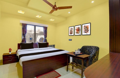 Asansol Hotel | Super Hotel O Chittaranjan Railway Station Formerly Khalsa Lodge