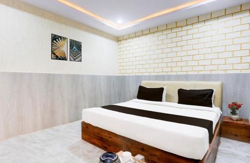 Gwalior Hotel | Super Hotel O Mall Road Gwalior Formerly Rama inn