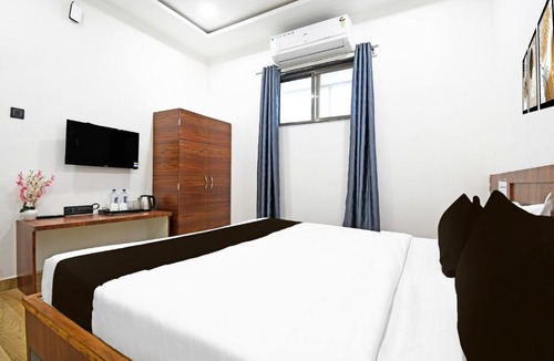 Raipur Hotel | Super Hotel O Mana Camp Near Airport