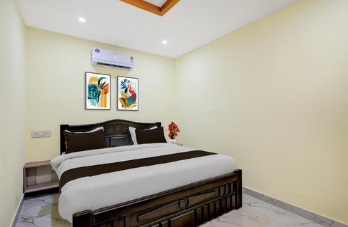 Srikakulam Hotel | Super Hotel O Seven Road Junction Formerly Nataraj Lodge