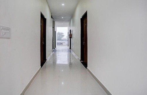 Gurugram Hotel | Super Hotel O SGT University Road Formerly Budhera