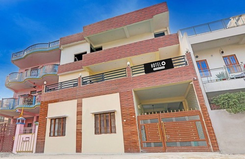 Varanasi House | Super Hotel O Sudhirpur