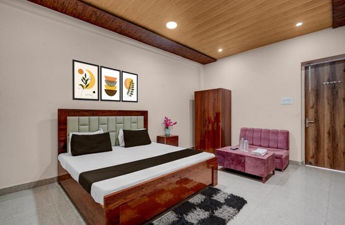 Indira Nagar Hotel | Super Hotel O Takrohi Hospital Road Formerly Madhuraj Palace