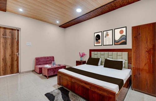 Indira Nagar Hotel | Super Hotel O Takrohi Hospital Road Formerly Madhuraj Palace