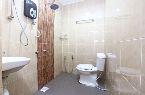 Kok Lanas Hotel | Super OYO 89771 Dane & Shue
