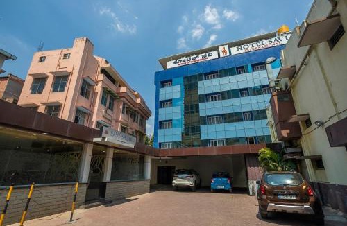 Sheshadripuram Hotel | Super OYO Capital O Savi International Near Bengaluru Palace