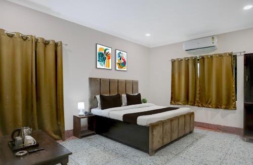 Civil Lines Hotel | Super OYO Collection O Civil Lines Prayagraj