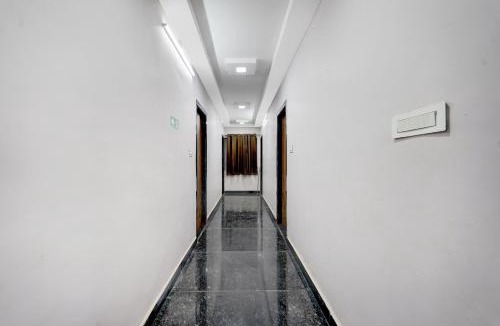 Nellore Hotel | Super OYO Collection O Mini Bypass Nellore Road Formerly AMR Guest Inn