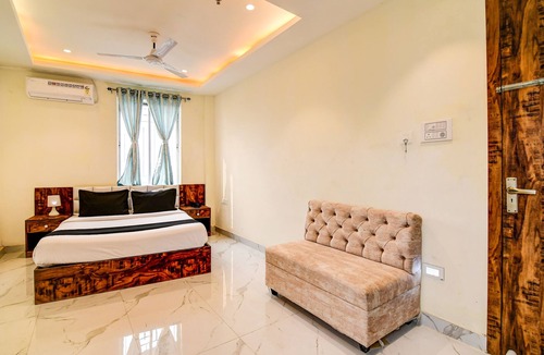 Kolkata Hotel | Super OYO Collection O The Hastings Club