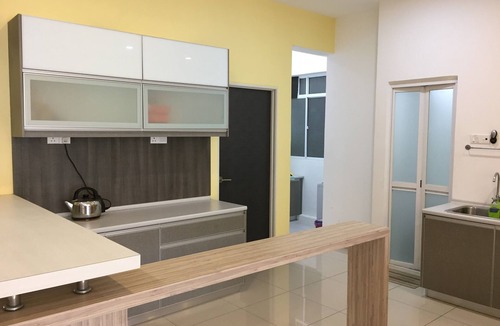 George Town Apartment | Super Spacious Condo with 2 Carpark