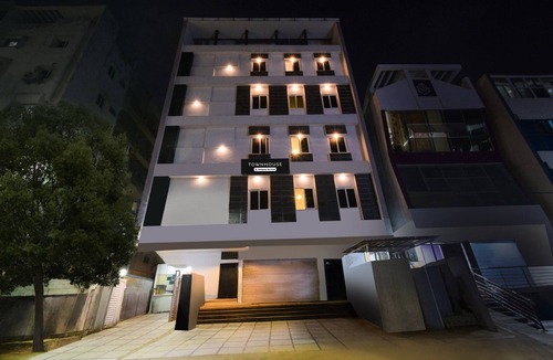Hyderabad House | Super Townhouse Alwal Road