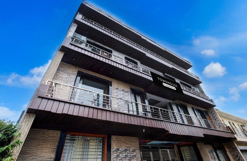 Kishangarh House | Super Townhouse Chandigarh