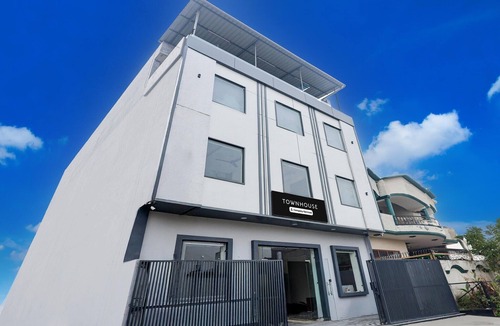 Amritsar House | Super Townhouse GT Road Amritsar