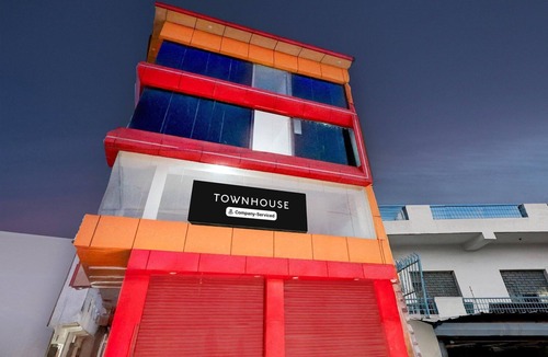 Delhi House | Super Townhouse Mandoli Metro Station