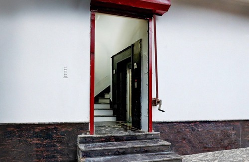 Delhi House | Super Townhouse Mandoli Metro Station