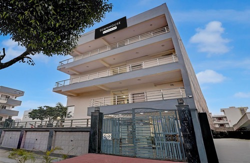 Sector 70 House | Super Townhouse Noida Sector 70