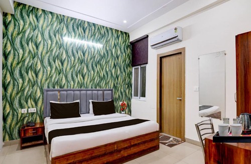 Sector 70 Hotel | Super Townhouse Noida Sector 70 Formerly Palm Paradise