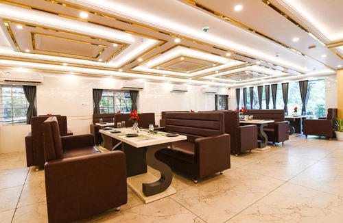 Bhubaneshwar Hotel | Super Townhouse Oak Sayhallo Sincity