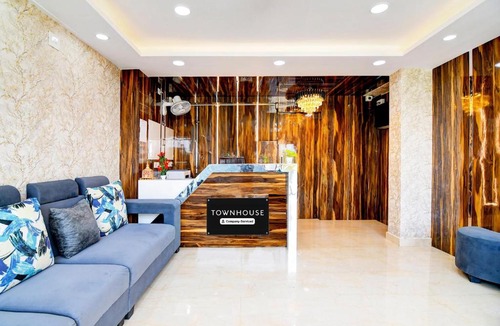 New Town Hotel | Super Townhouse Rosedale Formerly Reliance Guest House