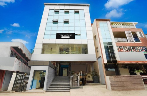 Krishnarajapura Hotel | Super Townhouse Whitefield Railway Station Formerly Kadugudi Whitefield