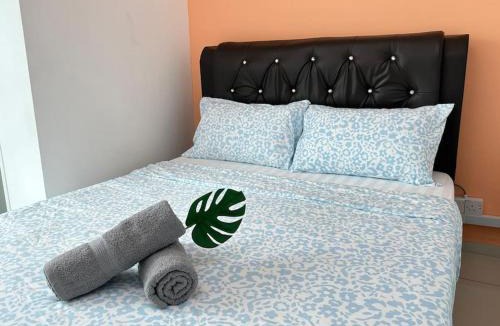 Kampung Sepuluh Apartment | Superb Airport 2BR Suite# Straits Intl# MsgChair