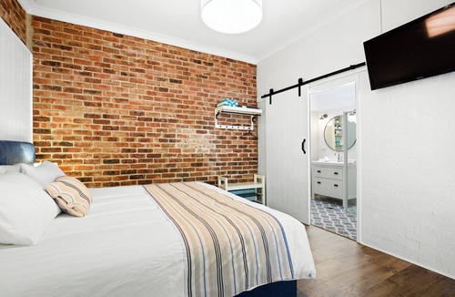 Crescent Head Hotel | Surfaris RetreatA 14-Room Bespoke Escape on 15 Acres