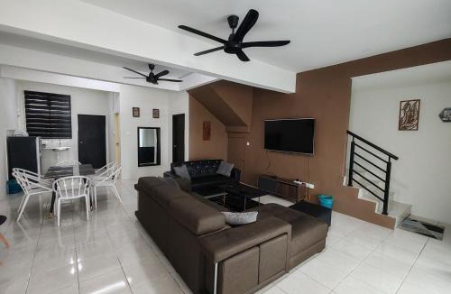 Pulau Sebang House | Suria Villa @ 5 mins A'famosa Resort
