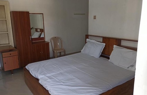 Thiruvananthapuram Hotel | Surya tourist home