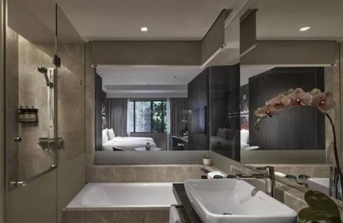 Golden Triangle Hotel | Swank Upscale Collective Club Ste Bukit Bintang KL