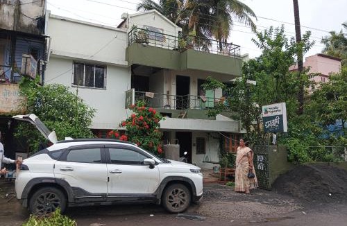 Kolhapur Apartment | Swanky Sojourns Homestay with single AC Bedroom