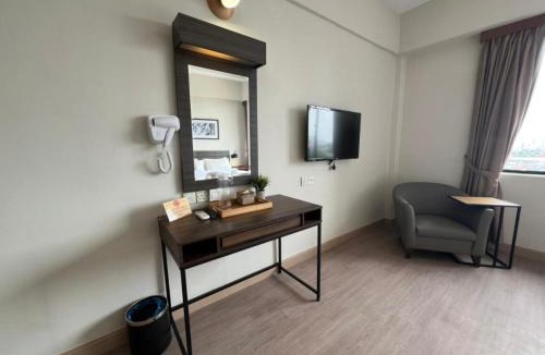 Klang Hotel | Swing & Pillows - Histana I-City, Shah Alam