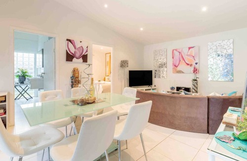 Engadine Villa | Sydney Executive Garden Apartments Royal National Park