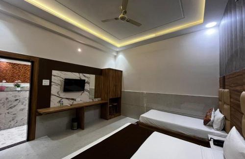 Taj Ganj House | Taj Belleza Vista Near Taj East Gate Metro