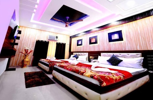 Rakabganj Hotel | Taj Square A luxurious family homestay