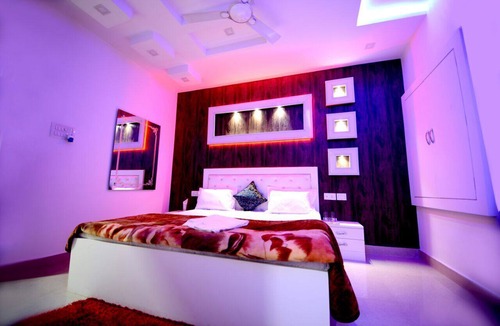Rakabganj Hotel | Taj Square A luxurious family homestay