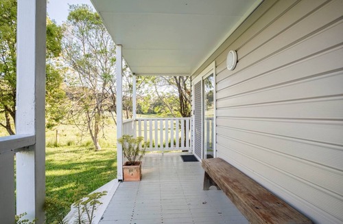 Foxground Cabin | Tall Fig BnB Entire guesthouse in Foxground, Australia