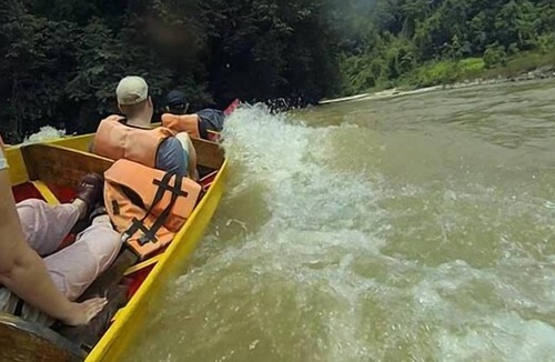 Kuala Tahan Hotel | Taman Negara River View Lodge